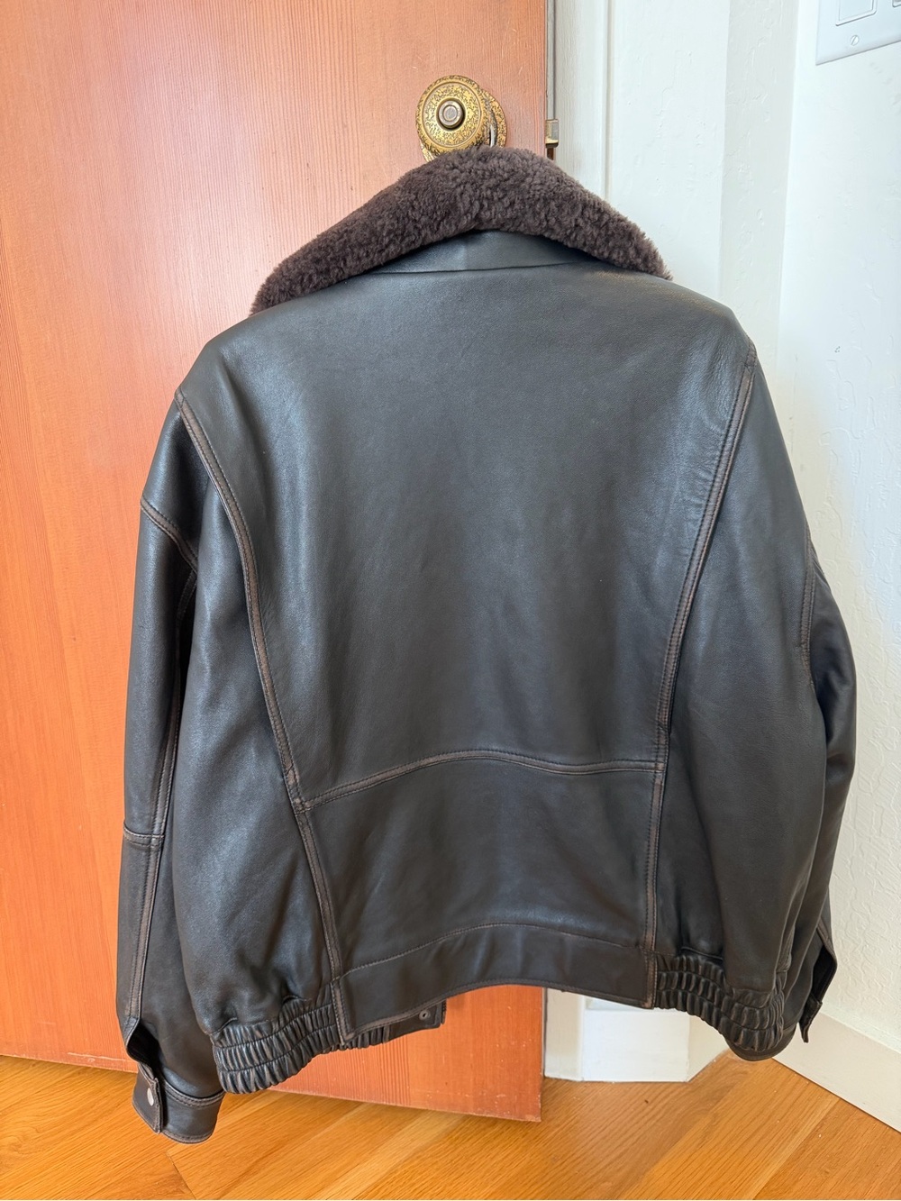NWOT Aritzia Calle Leather Bomber Medium - Picture 2 of 2